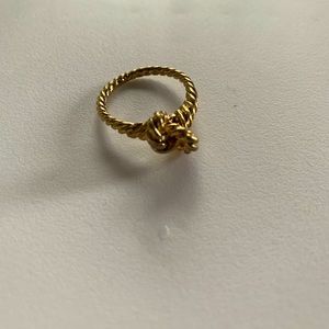 Gold knot ring